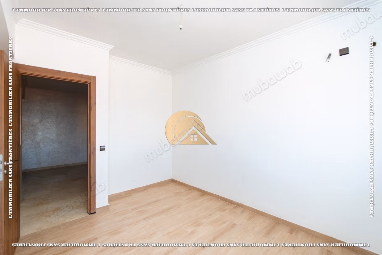 Apartamento vacío en venta en Guéliz, Marrakech – Terraza – 101 m²