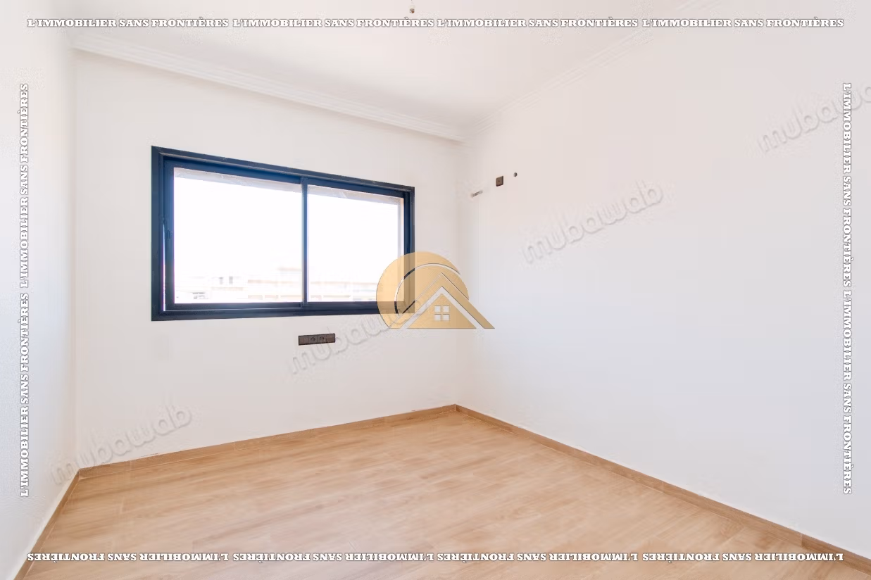 Apartamento vacío en venta en Guéliz, Marrakech – Terraza – 101 m²