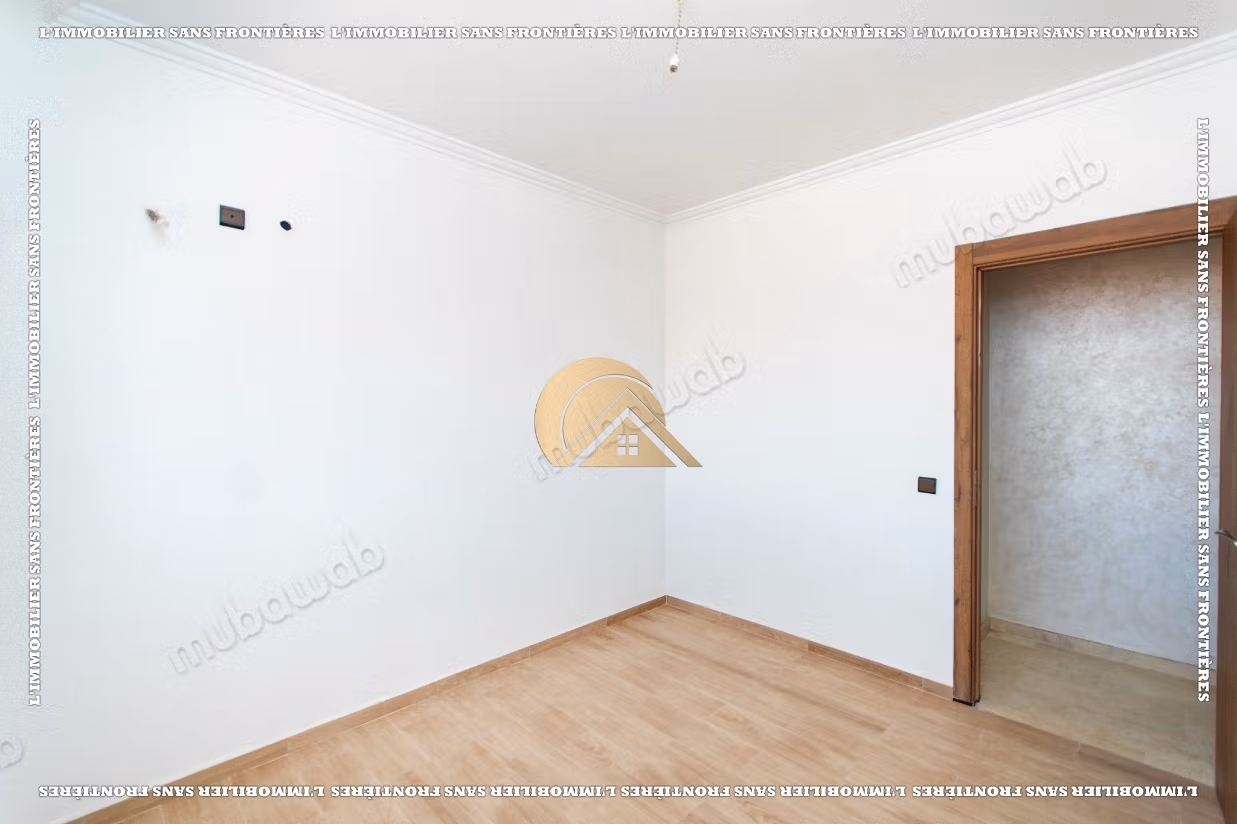 Apartamento vacío en venta en Guéliz, Marrakech – Terraza – 101 m²