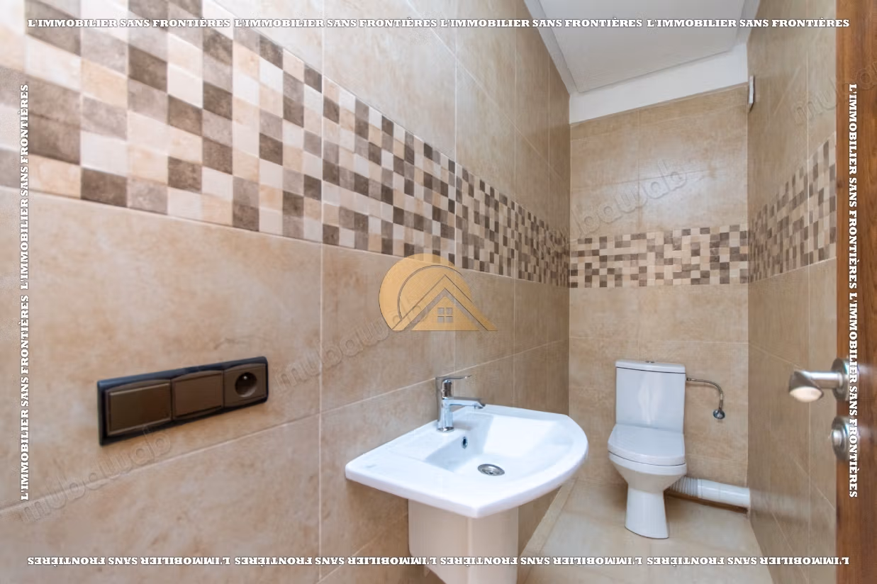 Apartamento vacío en venta en Guéliz, Marrakech – Terraza – 101 m²