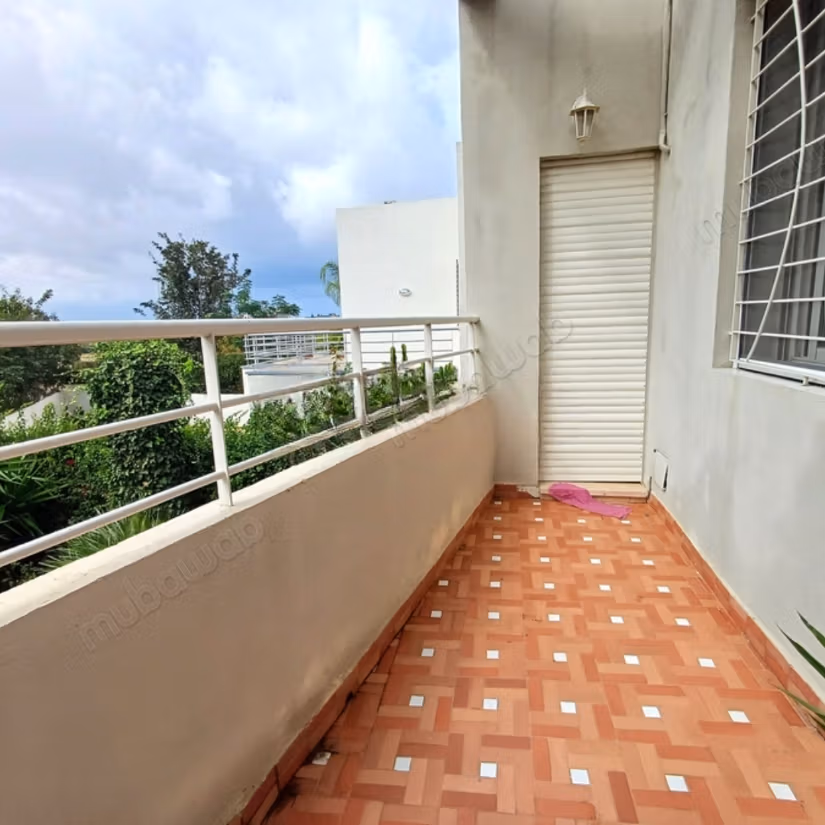 Magnifica villa in affitto a Sidi Maarouf vuota senza mobili