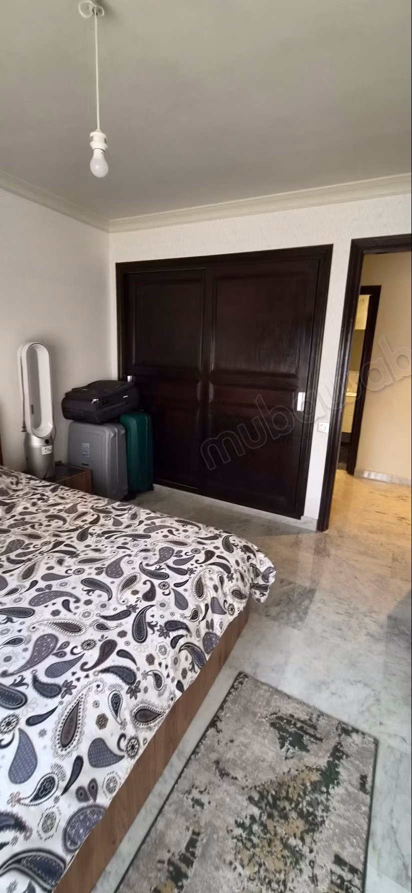 Sell apartment in Maârif. Area 188 m². Moroccan living room, security