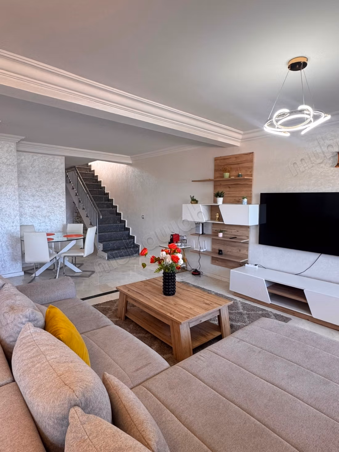 Appartamento arredato di prestigio con vista mare