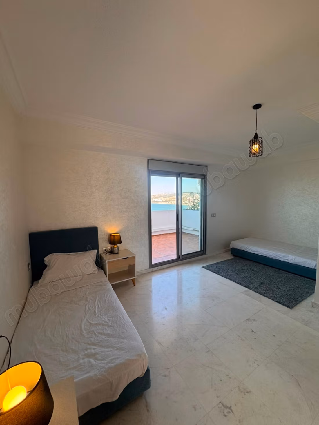Appartamento arredato di prestigio con vista mare