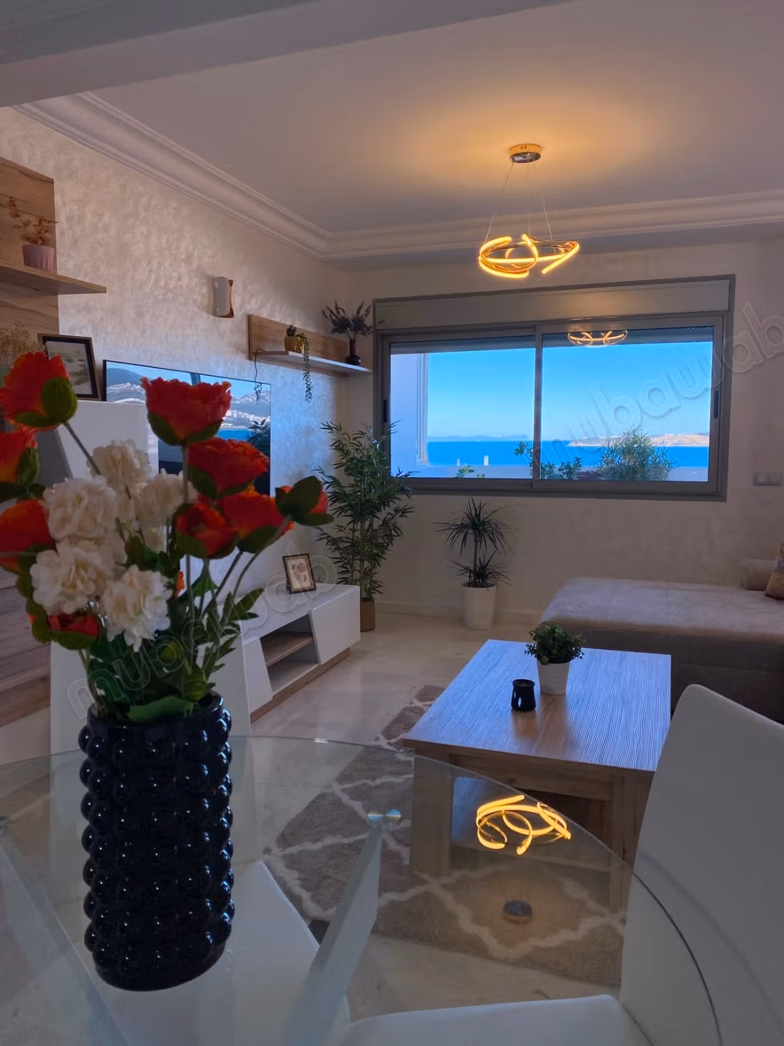 Appartamento arredato di prestigio con vista mare