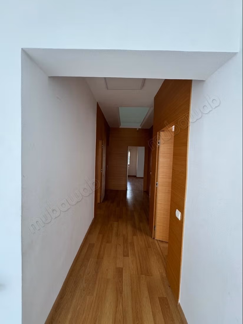 Location villa de haut standing à Riyad. 4 chambres agréables. Bien meublé