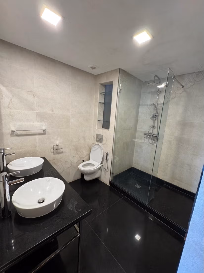 Location villa de haut standing à Riyad. 4 chambres agréables. Bien meublé
