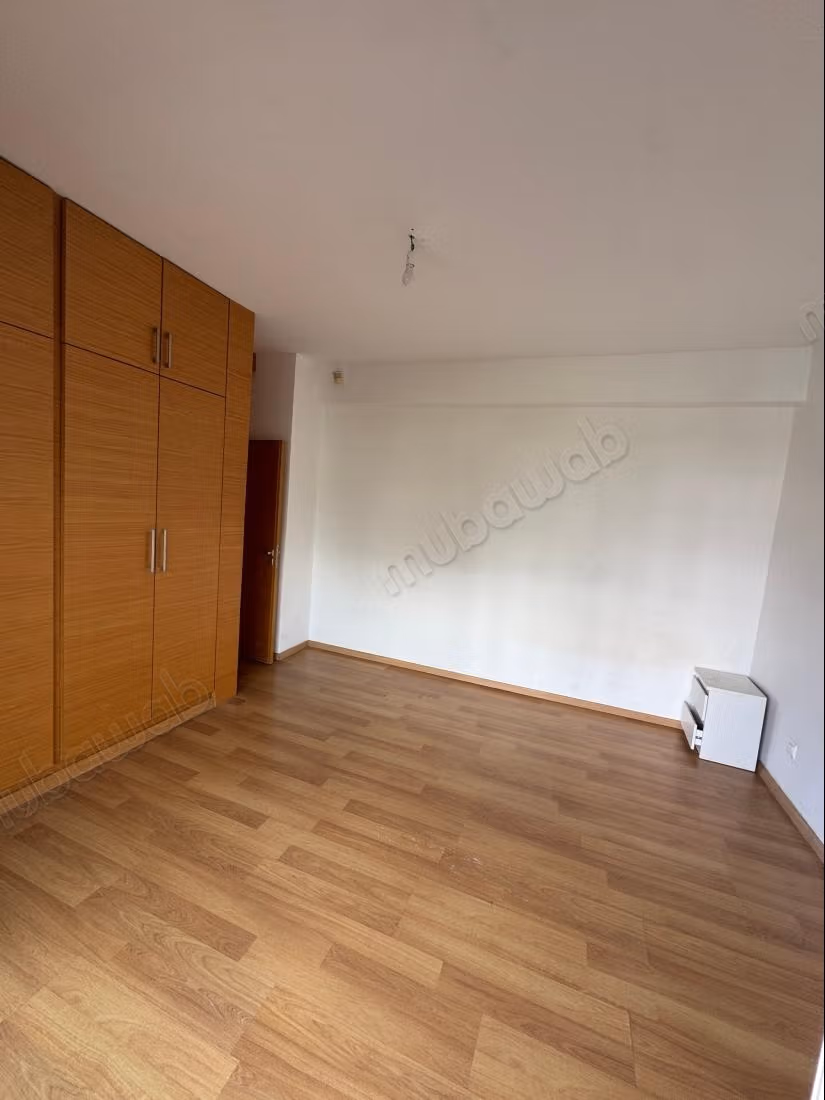 Location villa de haut standing à Riyad. 4 chambres agréables. Bien meublé
