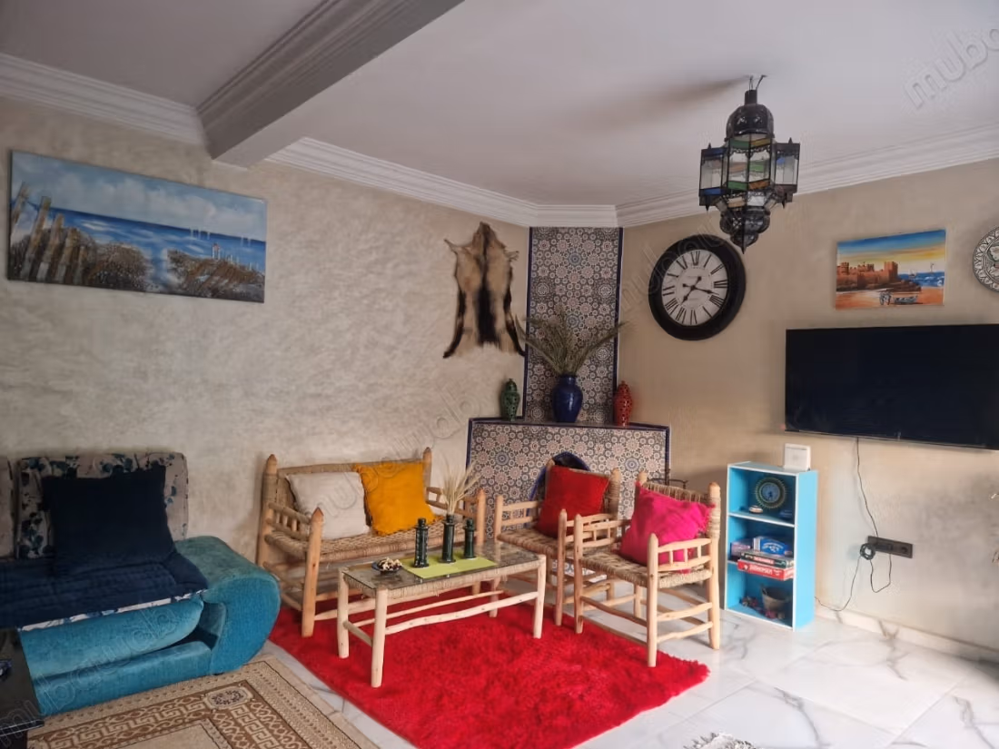 Villa te koop, 690 vierkante meter, prijs 100.000 dirham