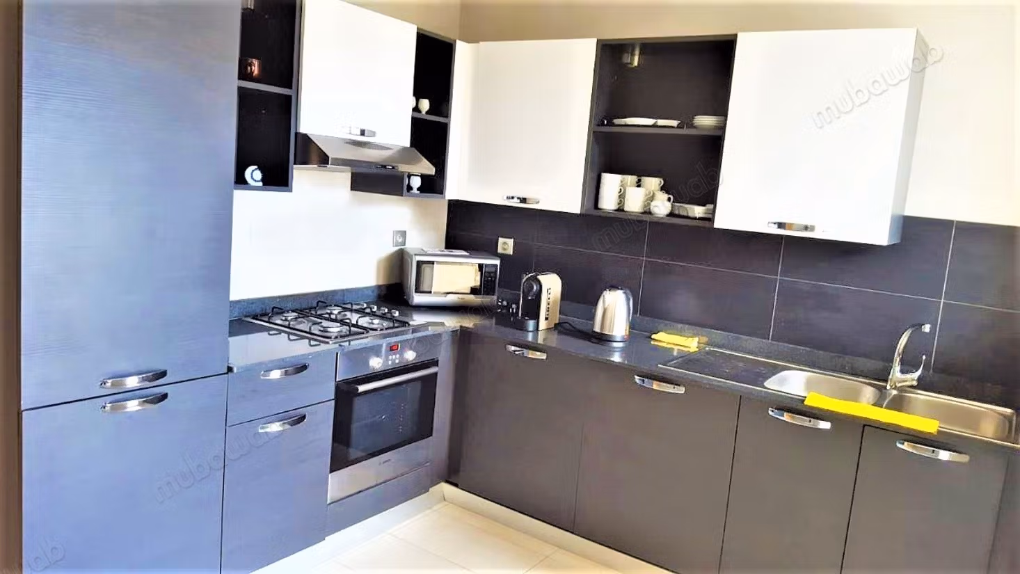 Magnifico Appartamento Arredato con 3 Camere e Piscina