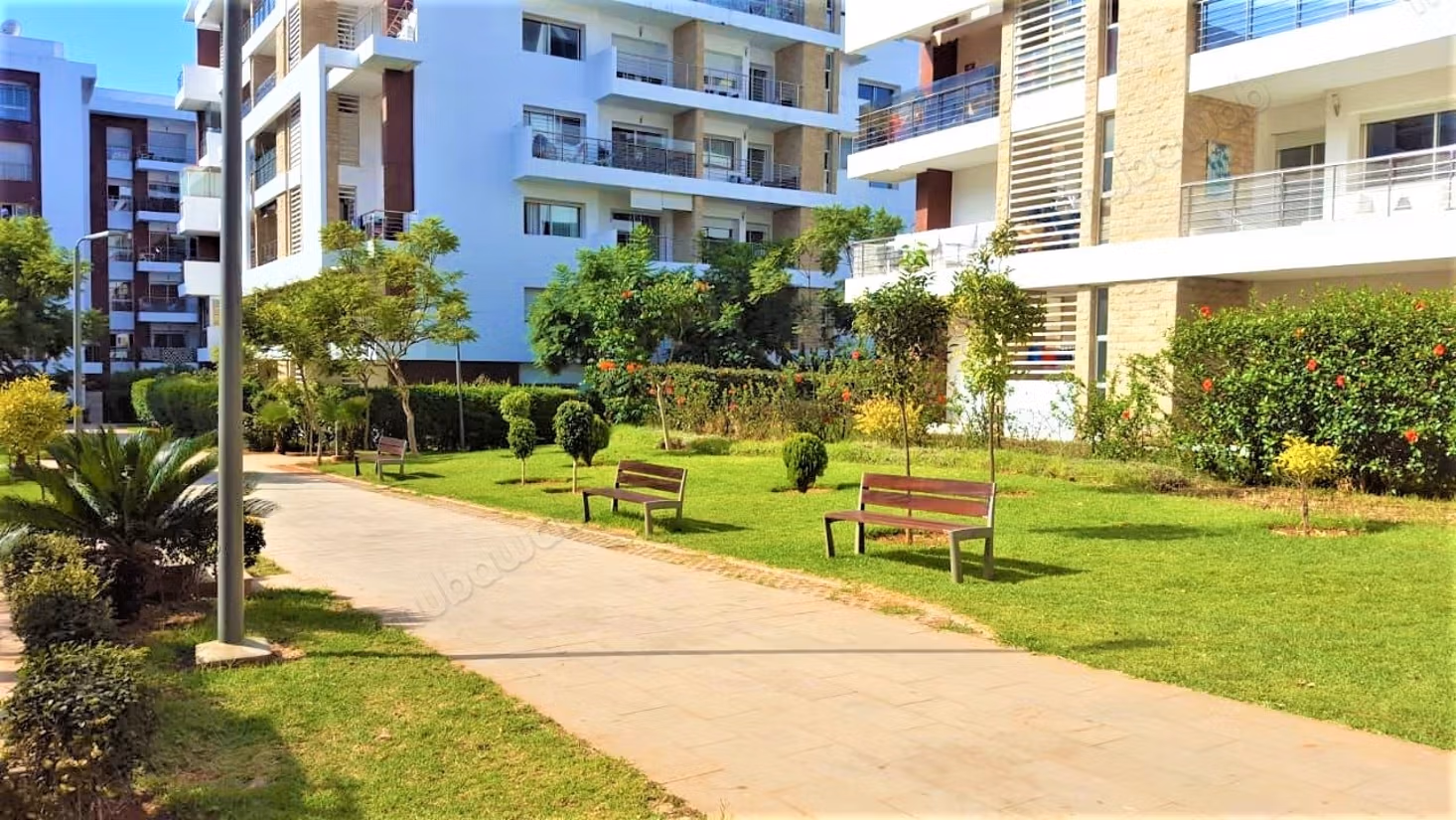 Magnifico Appartamento Arredato con 3 Camere e Piscina