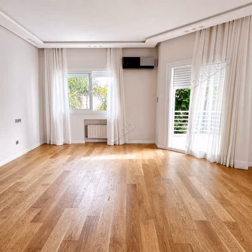 Villa in Affitto di 566,0 m² a Casablanca, California