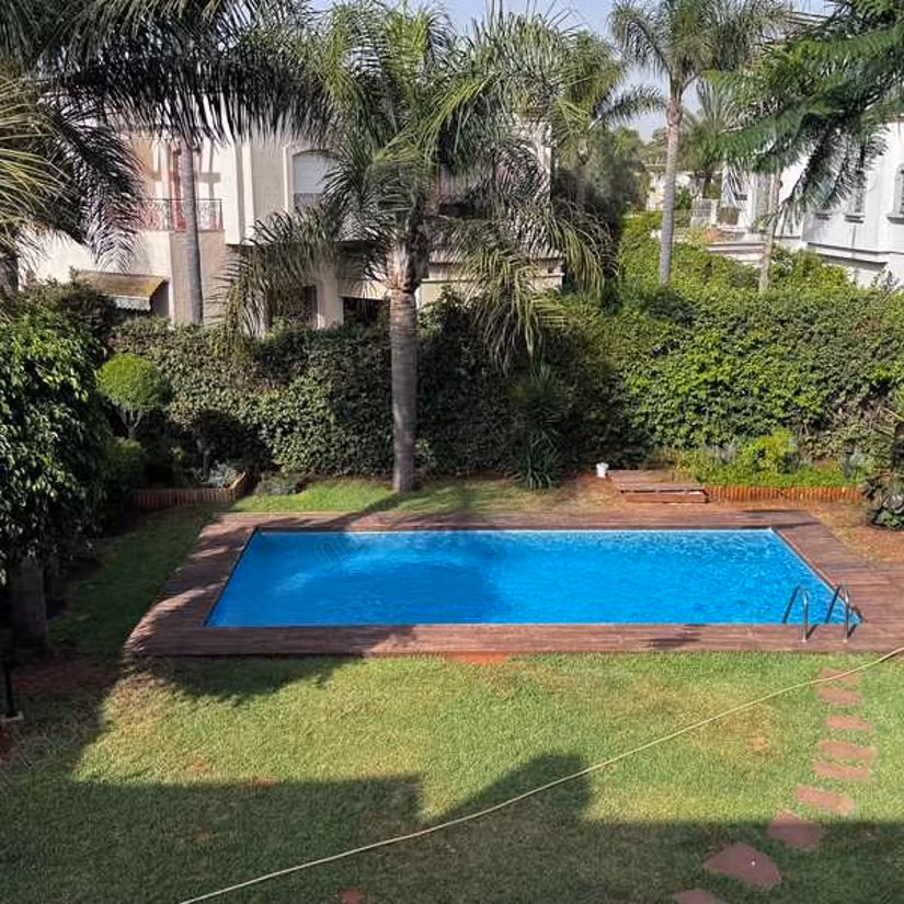 Villa in Affitto di 566,0 m² a Casablanca, California