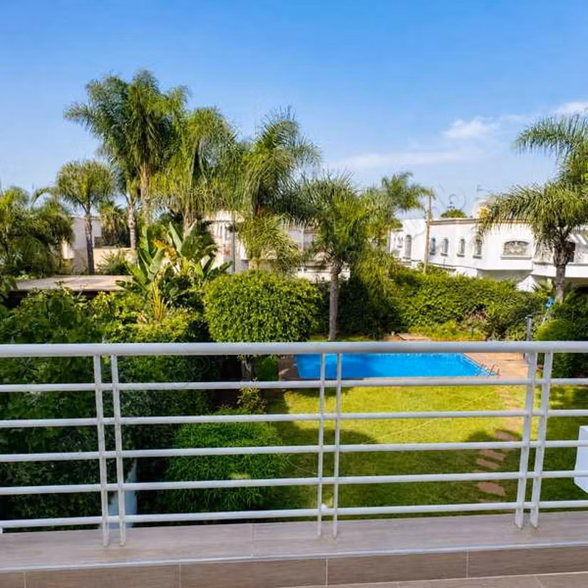 Villa in Affitto di 566,0 m² a Casablanca, California