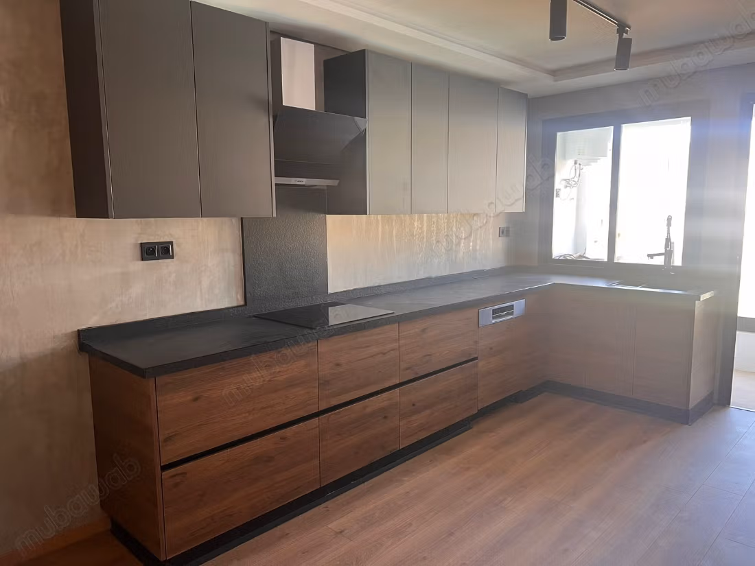 Appartamento arredato in affitto di 136 m² a Harhoura