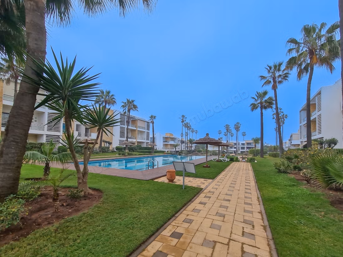 Ground floor apartment with sea view