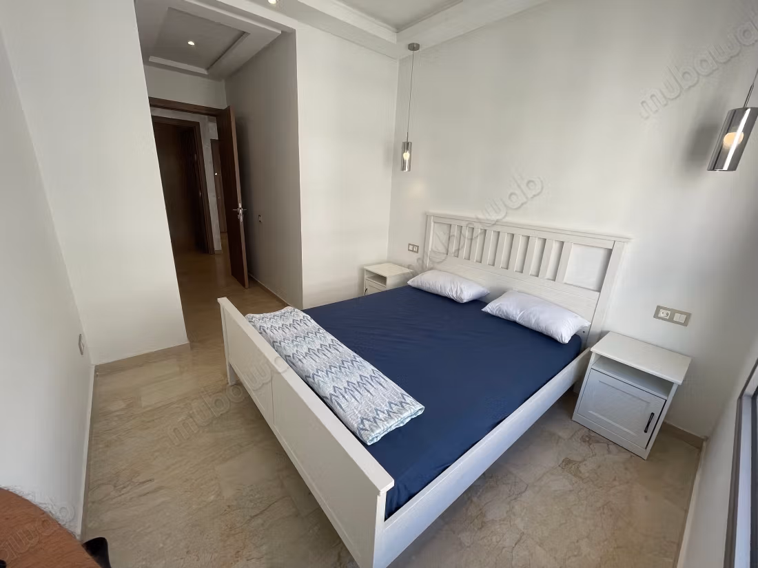 Studio te koop in Belvédère 2 grote kamers. Gemeubileerd