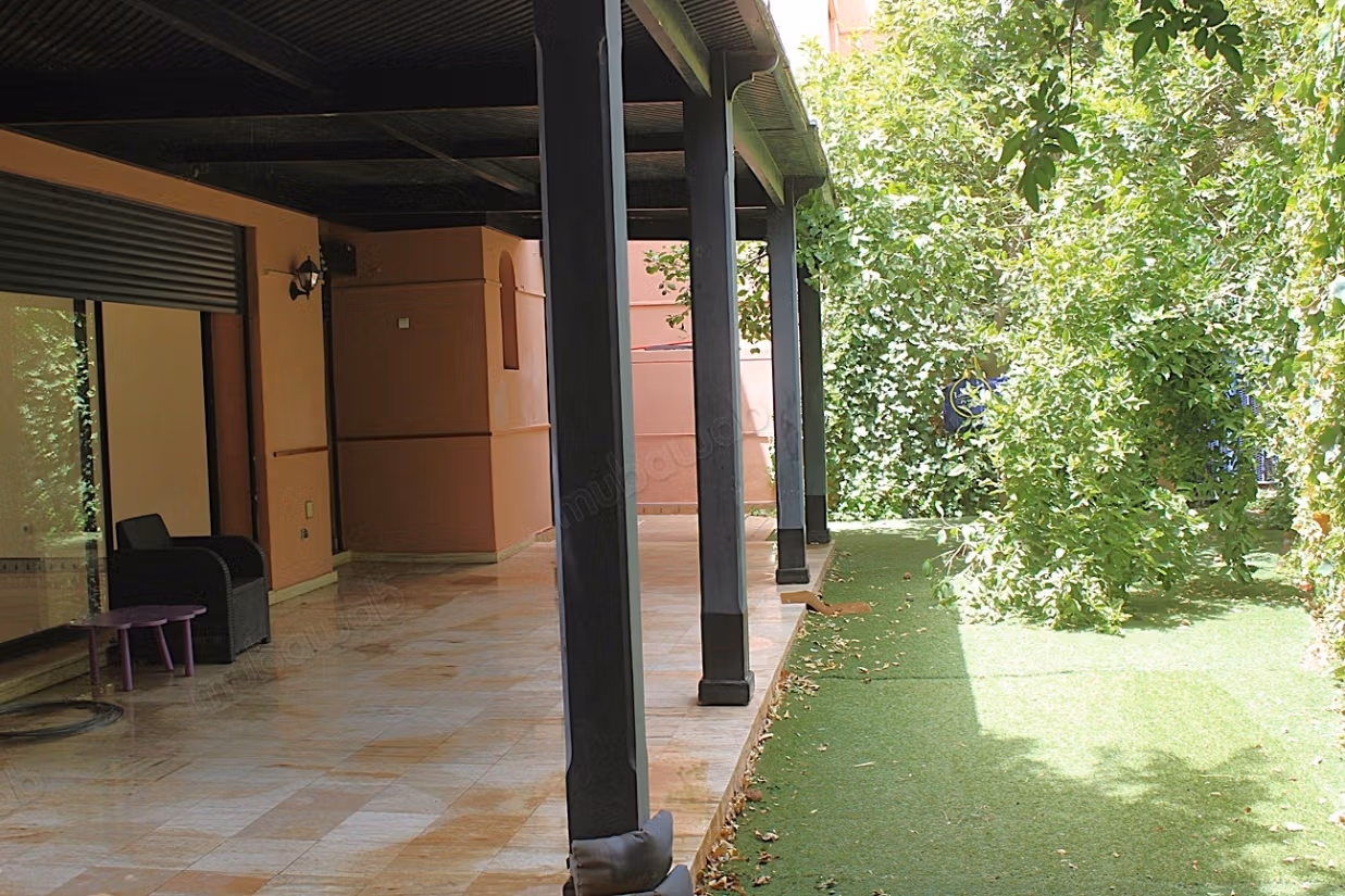 Villa for Sale on a Three-Faced Garden