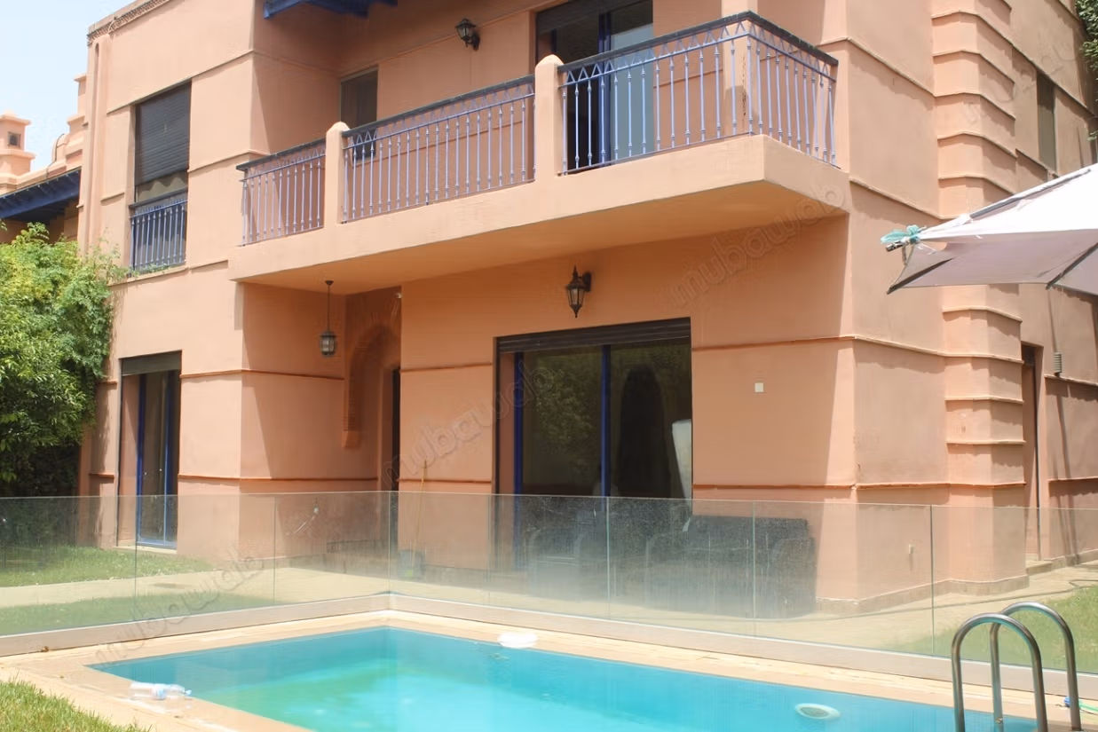Villa for Sale on a Three-Faced Garden