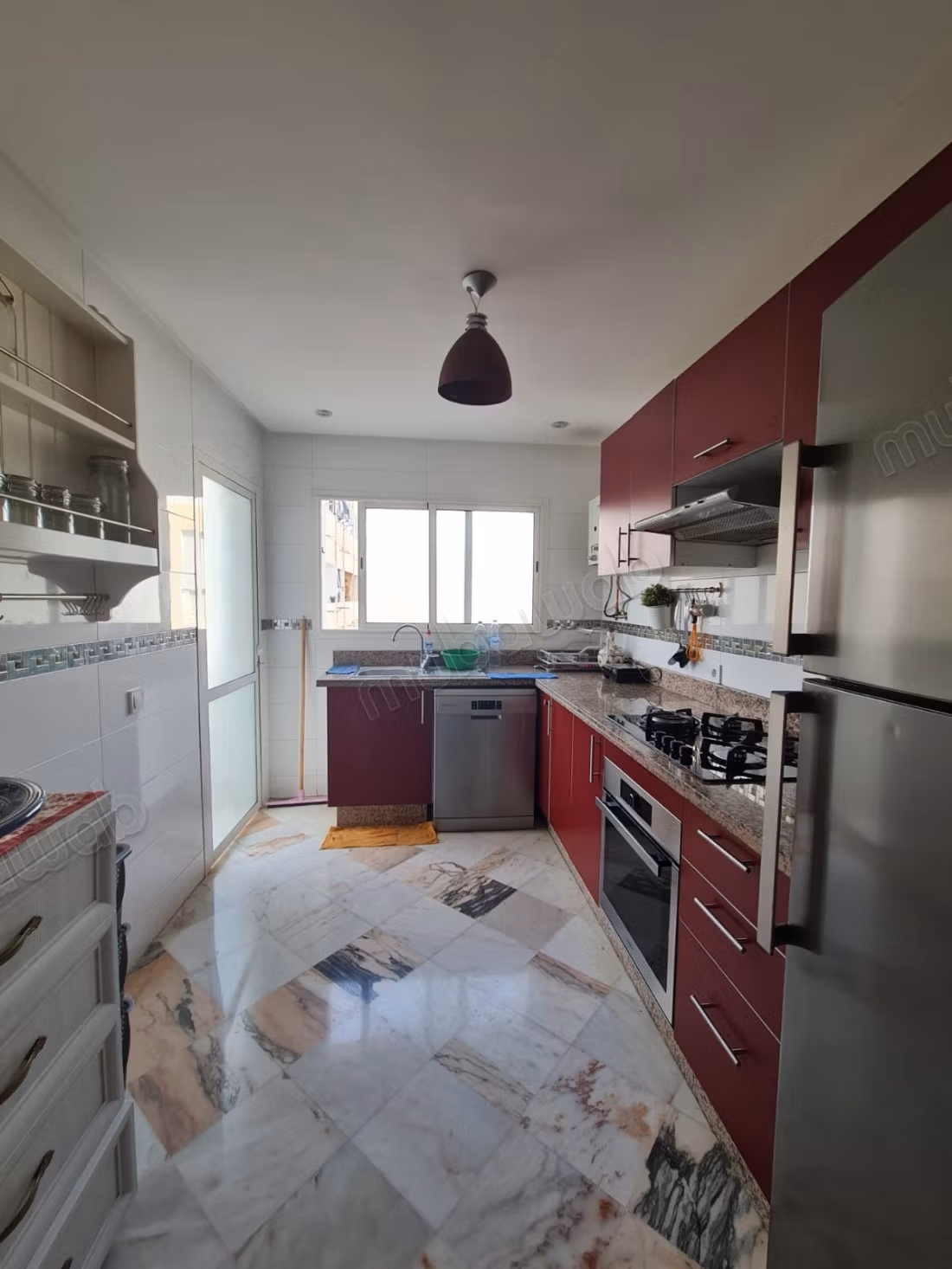 Appartamento completamente arredato con 3 camere, Kebibat