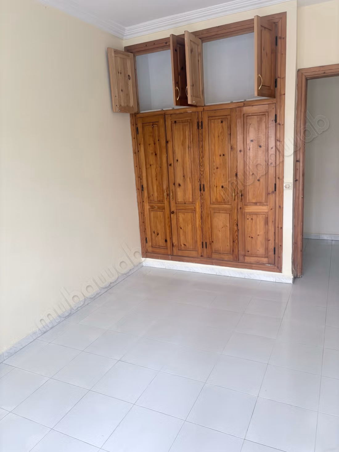 Apartment for sale in Mimosas. 3 beautiful bedrooms. Satellite dish, secure residence