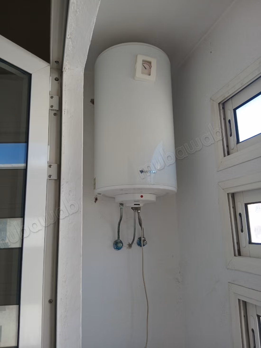 Find an apartment for rent in Racine. 
5 comfortable rooms. 
Carpark, Balcony
