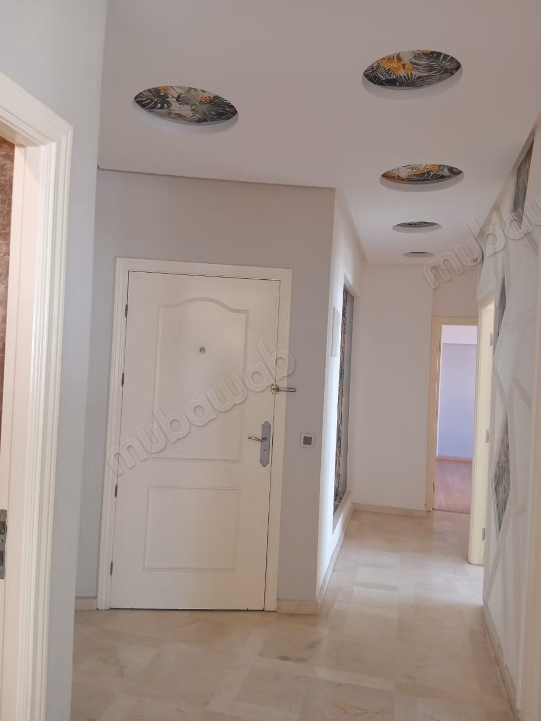 Find an apartment for rent in Racine. 
5 comfortable rooms. 
Carpark, Balcony