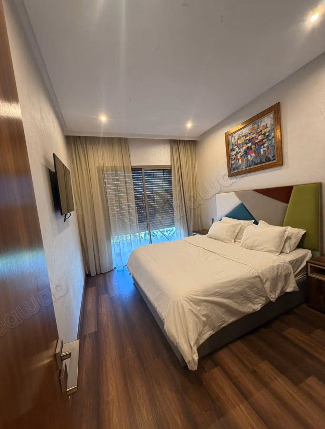 Appartamenti in affitto nel centro città. Superficie 69 m². Camino, piscina