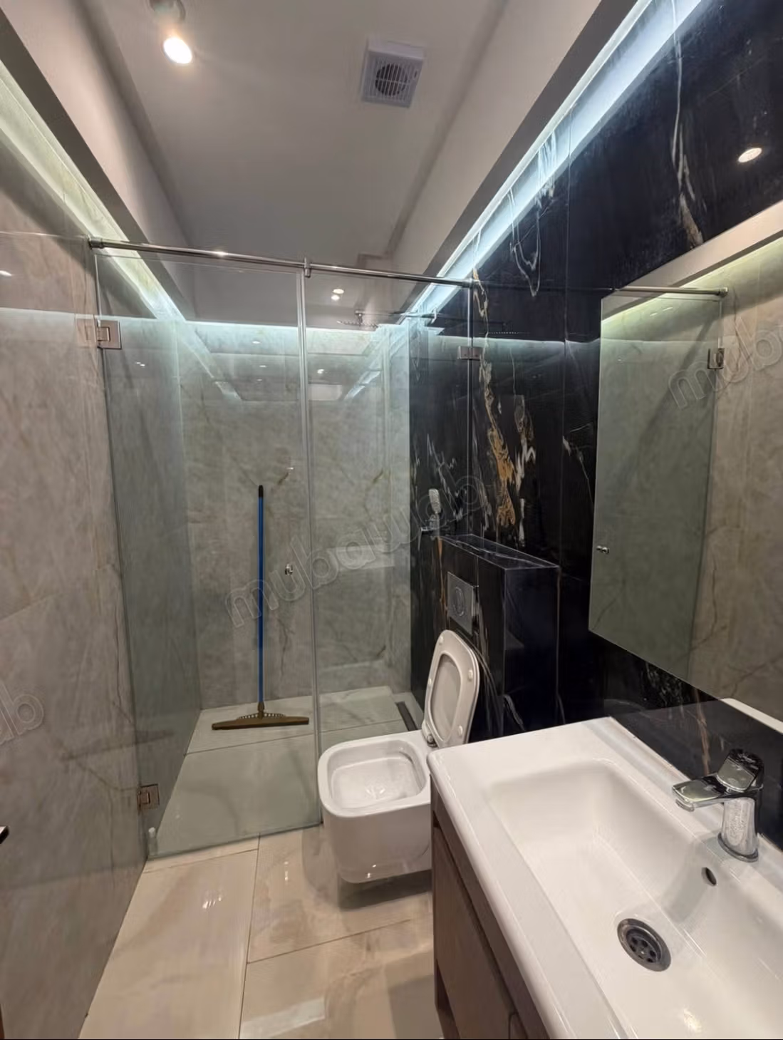 Appartamenti in affitto nel centro città. Superficie 69 m². Camino, piscina