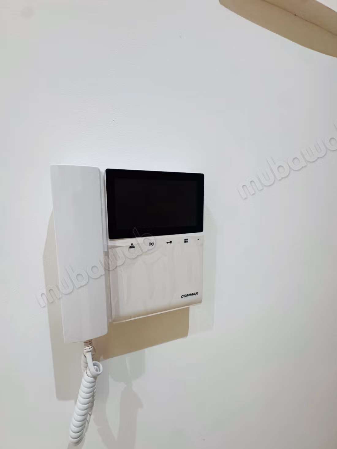 Vendita di un bel appartamento a Bourgogne Ouest. 1 bella camera. Sistema satellitare e salotto marocchino