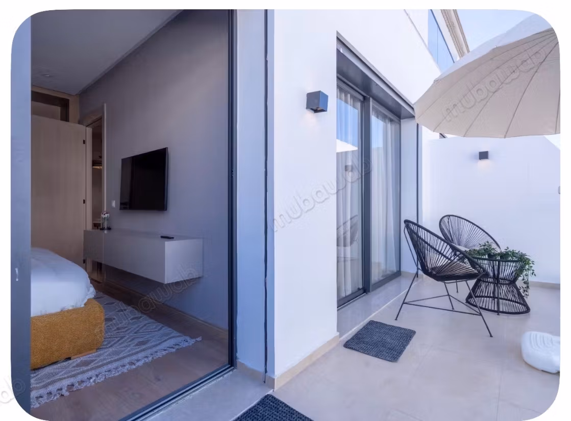 Vendita di un bel appartamento a Bourgogne Ouest. 1 bella camera. Sistema satellitare e salotto marocchino