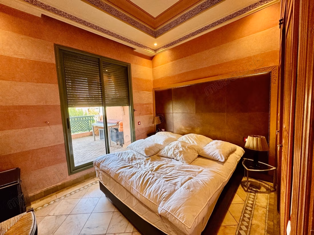 Appartamento con 2 camere da letto e grande terrazza