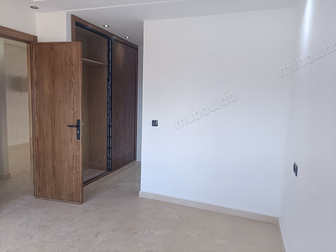 Zeer mooi 4-kamerappartement nieuw in Salé