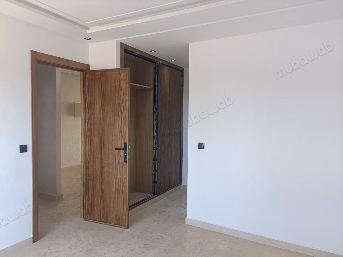 Zeer mooi 4-kamerappartement nieuw in Salé