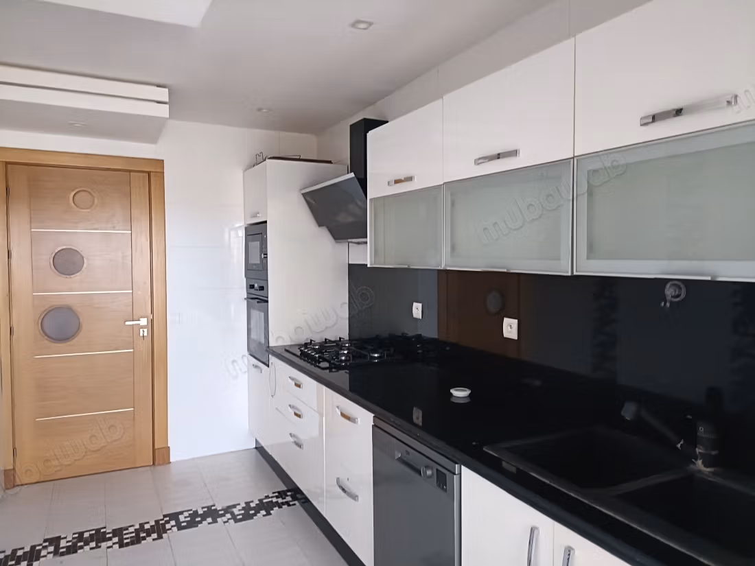 Very nice empty 4-room apartment in Agdal