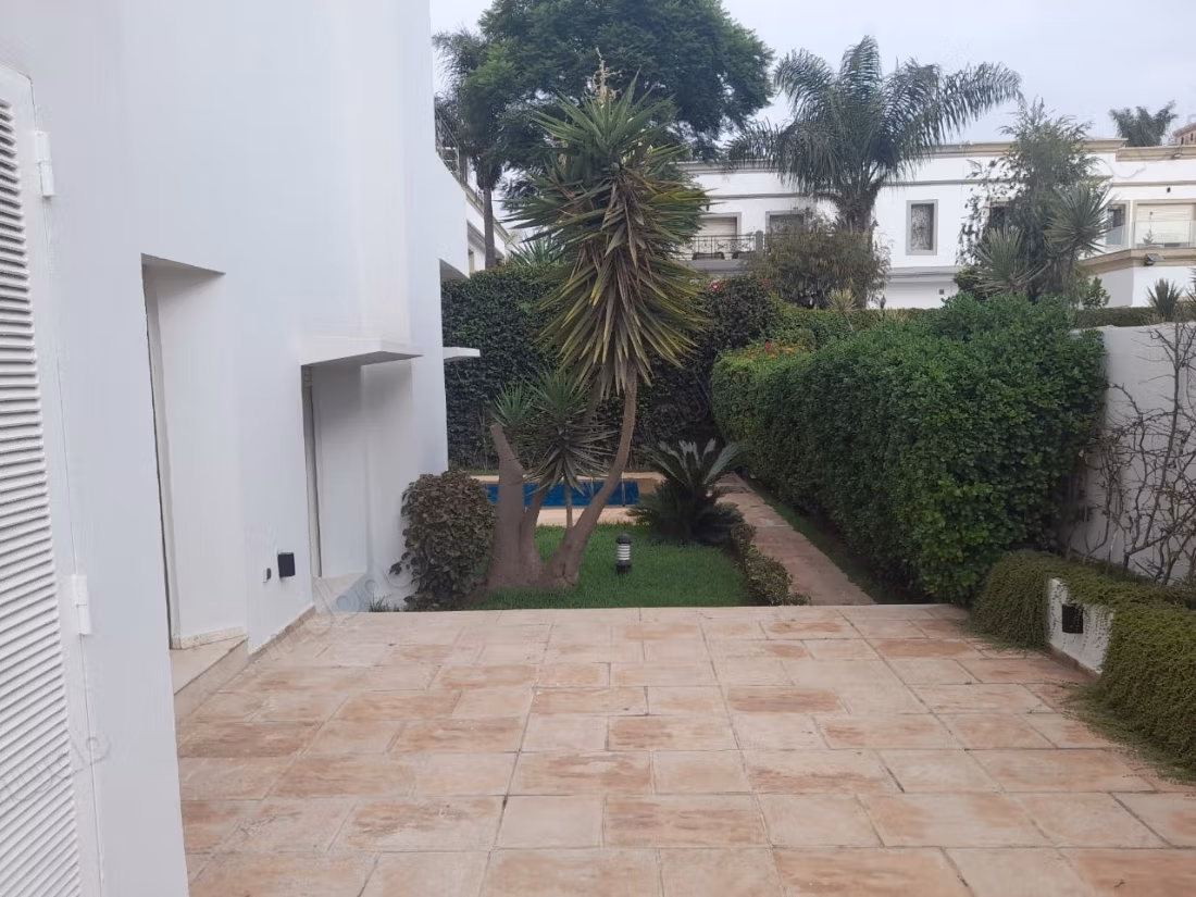 Villa con piscina in California