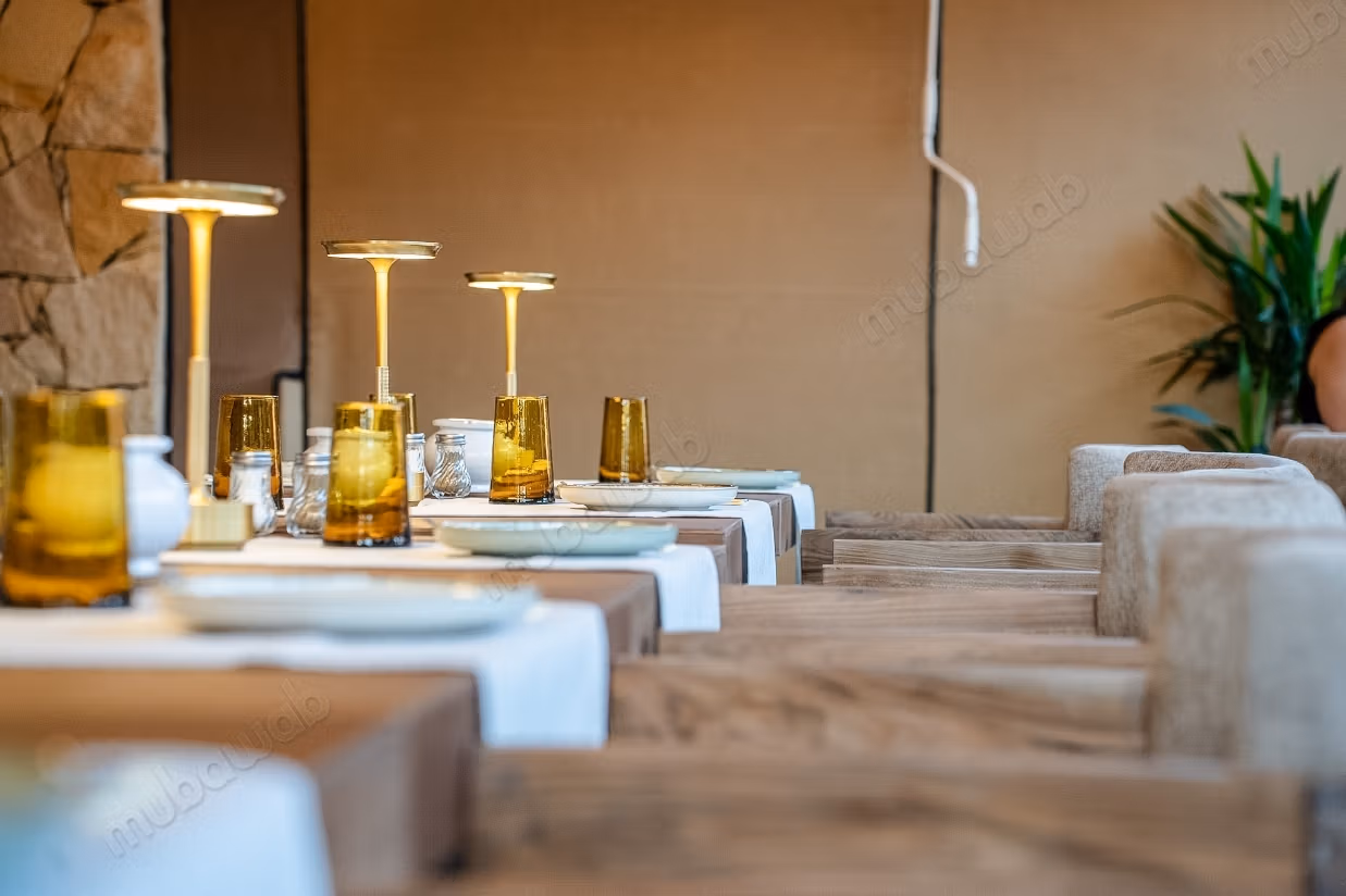 Vend local commercial à Guéliz. Superficie 130 m². Résidence sécurisée
