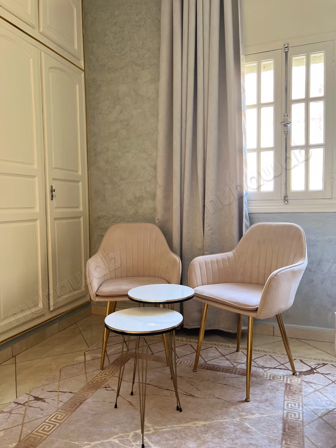Chambre meublée à louer – Fille uniquement