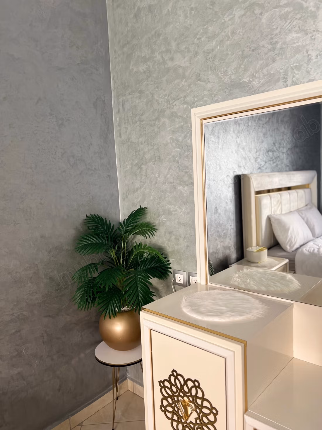 Chambre meublée à louer – Fille uniquement
