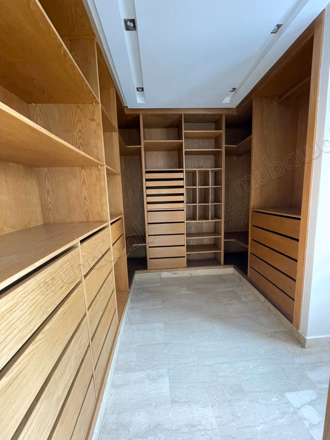 Studio for sale in Beausejour next to CFC
