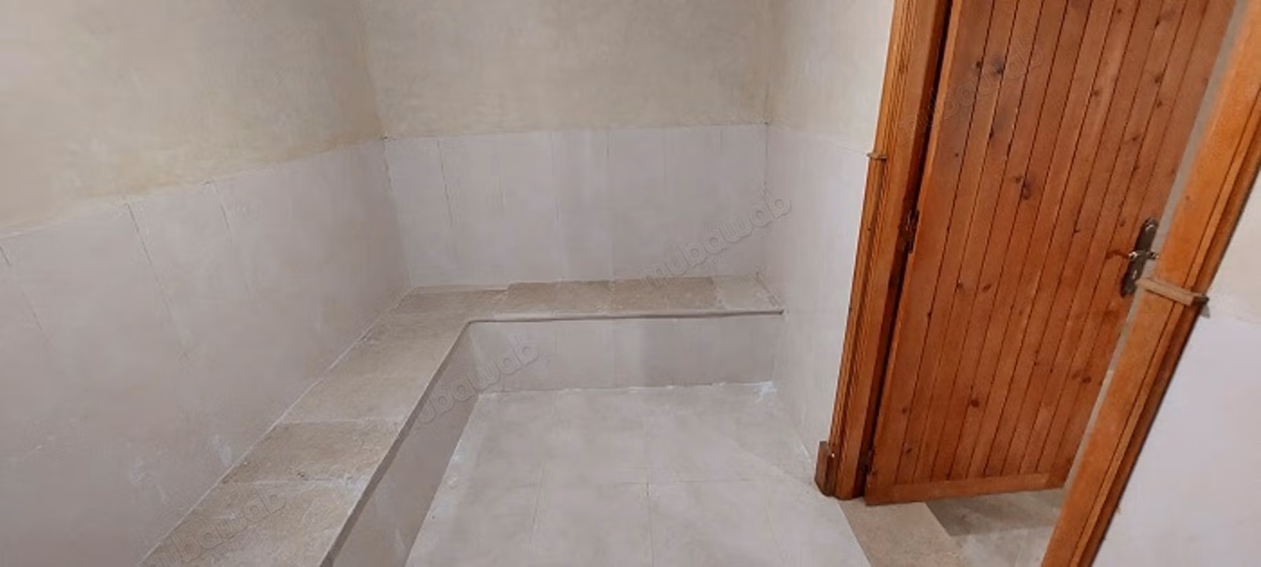 Villa with pool in a secured residence