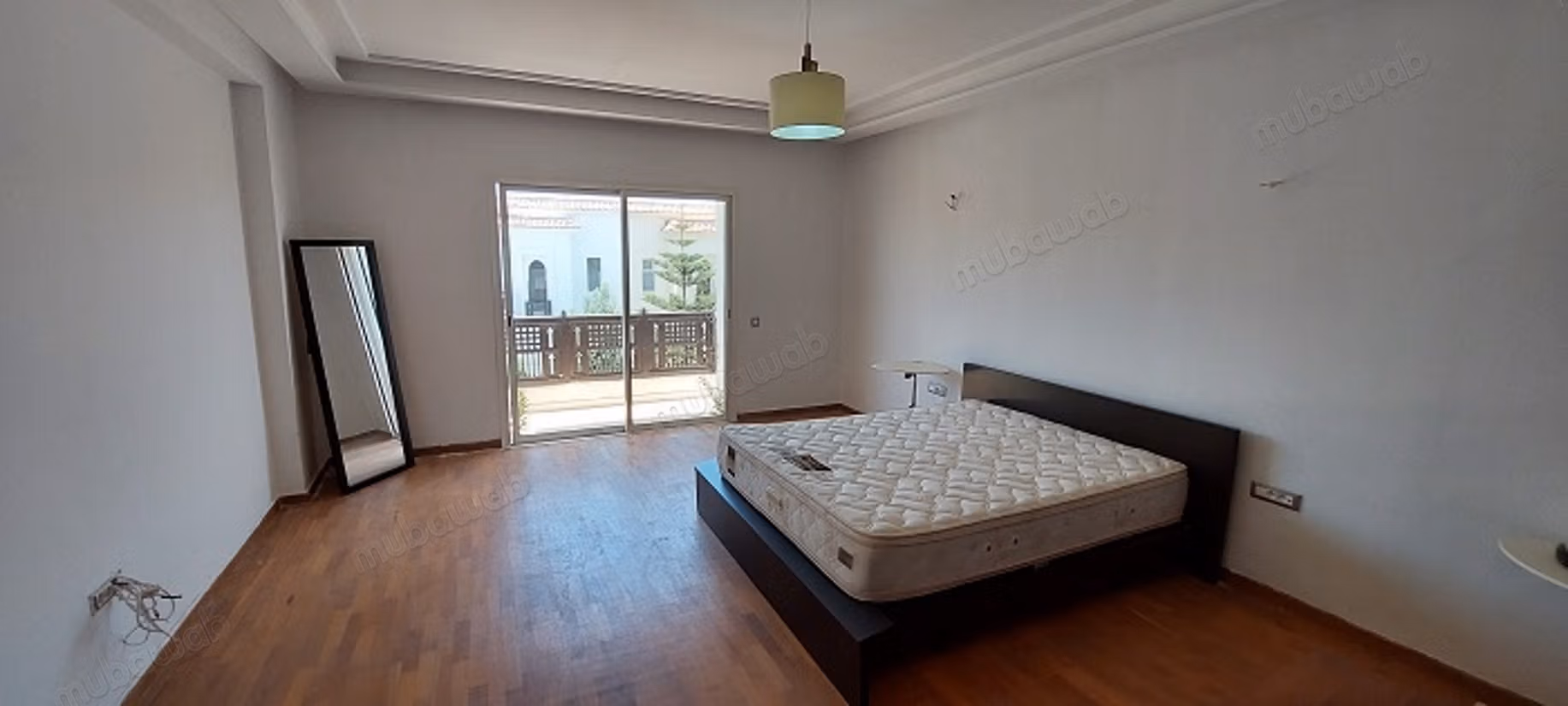 Villa with pool in a secured residence