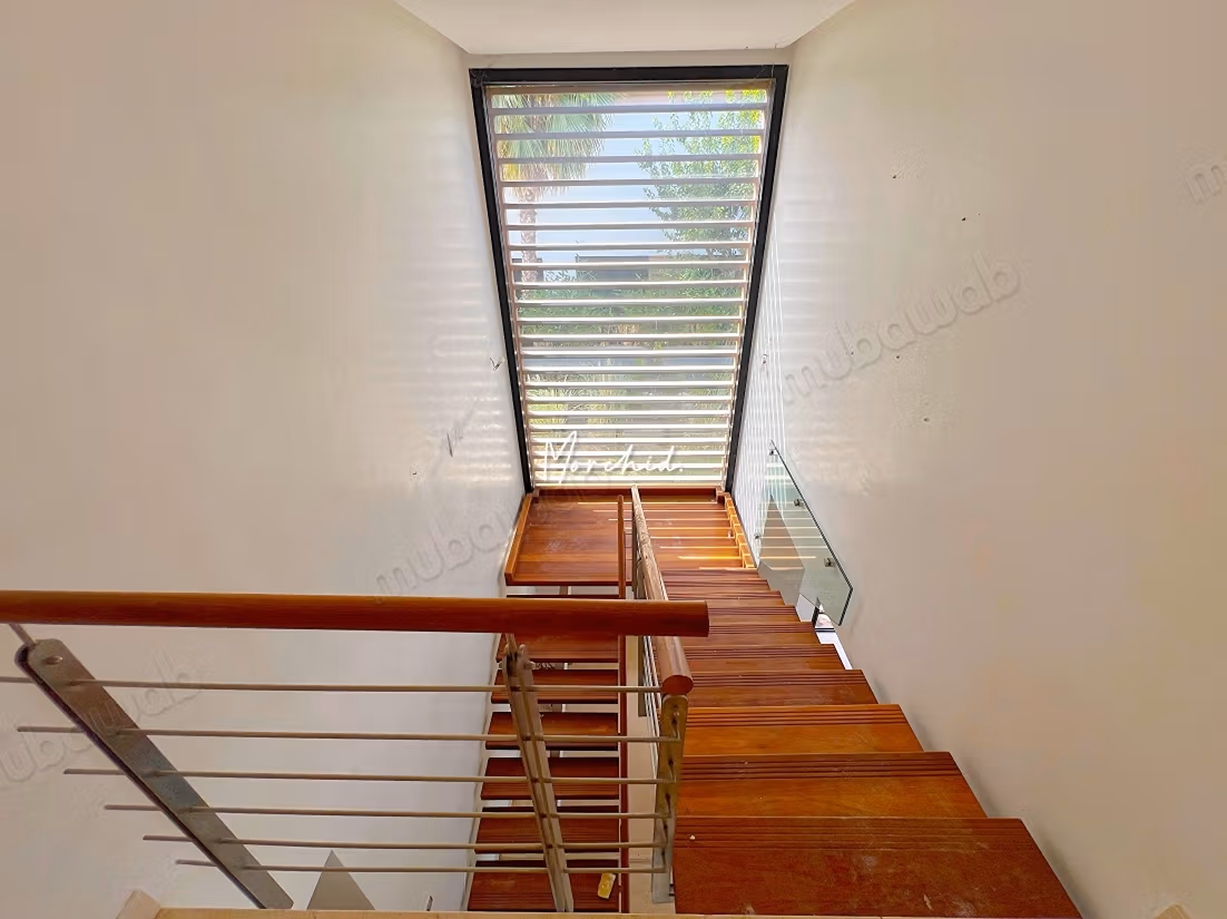 Villa Te Huur met Uitzicht op het Meer in Groene Stad Bouskoura