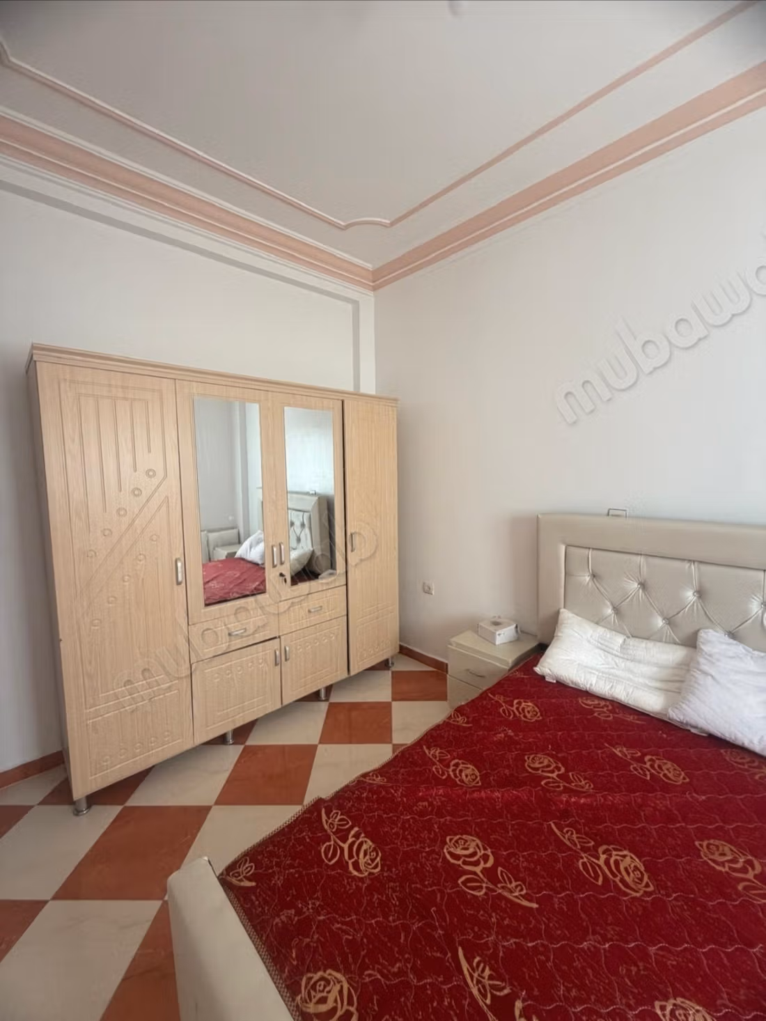 Mooie appartement te koop. 4 kamers. Parabool