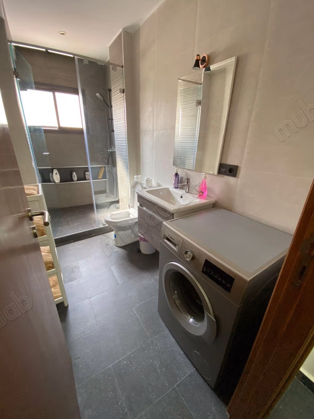 Een gemeubileerd appartement aan de Agdal avenue van Frankrijk