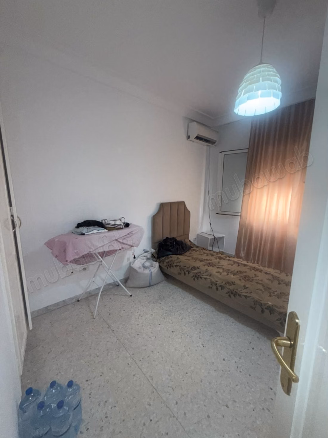 For sale an S2 apartment in Cité Enasser 2
