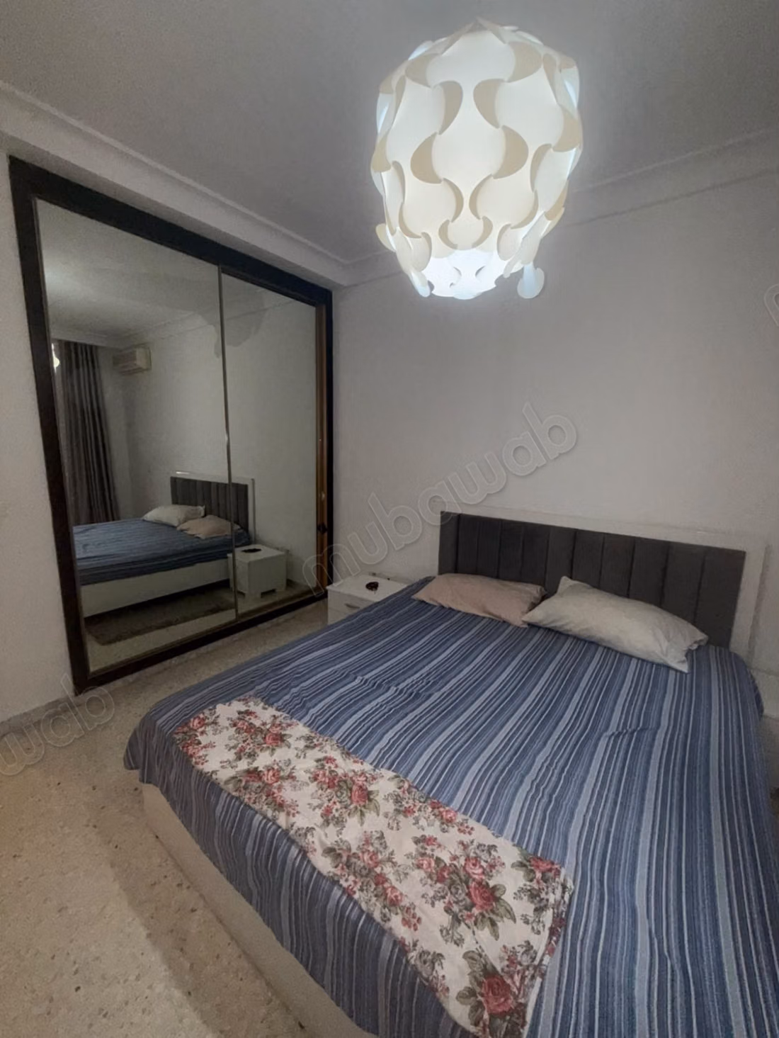 For sale an S2 apartment in Cité Enasser 2