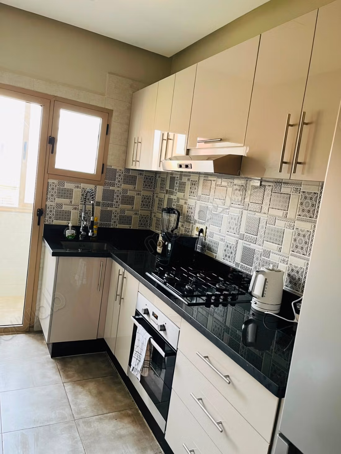 Appartement à louer, Rond Point Chrifia