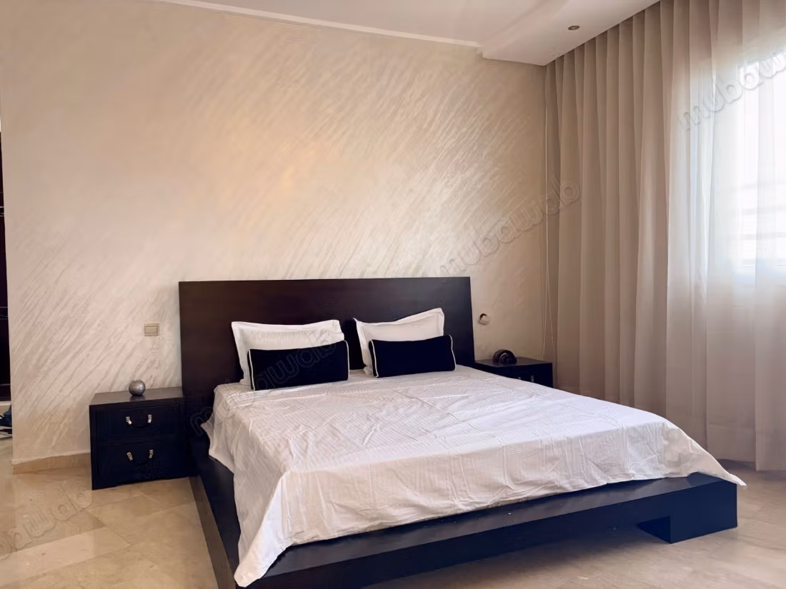 2-slaapkamer appartement te huur per dag in 2 maart