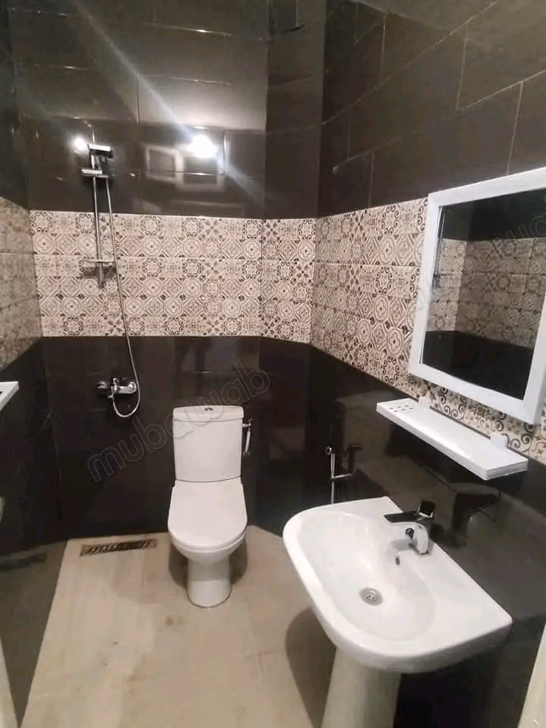 Apartments for rent in Chefchaouen. 2 comfortable rooms. Moroccan lounge and satellite dish